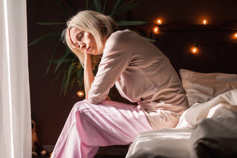 Femeie afectată de stres cronic