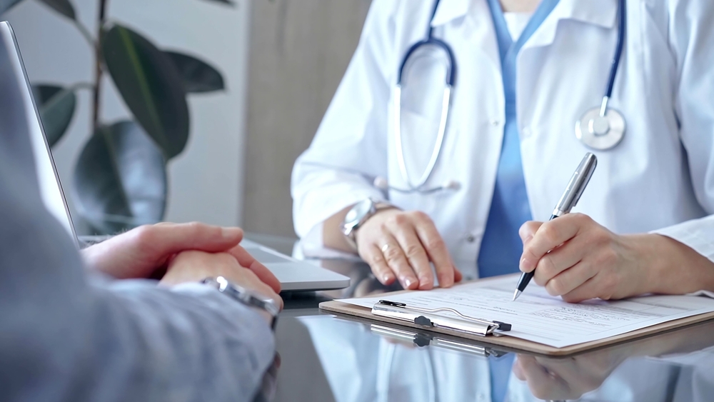 discutie intre medic si pacient