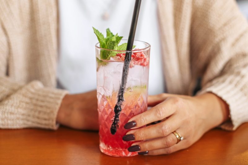 cocktail alcoolic indulcit